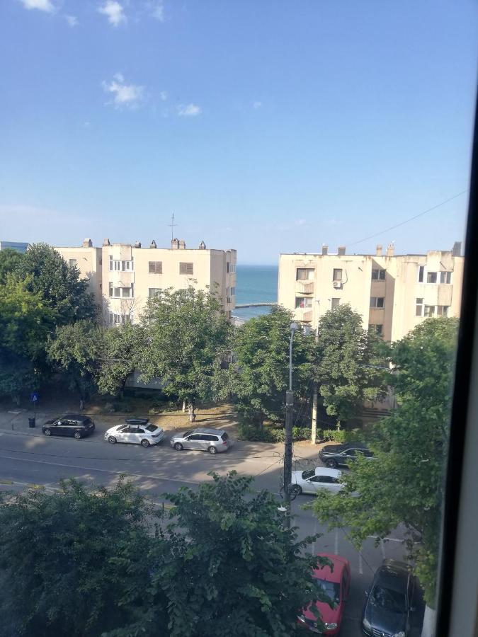 Neversea Beachfront 2 Bedroom *