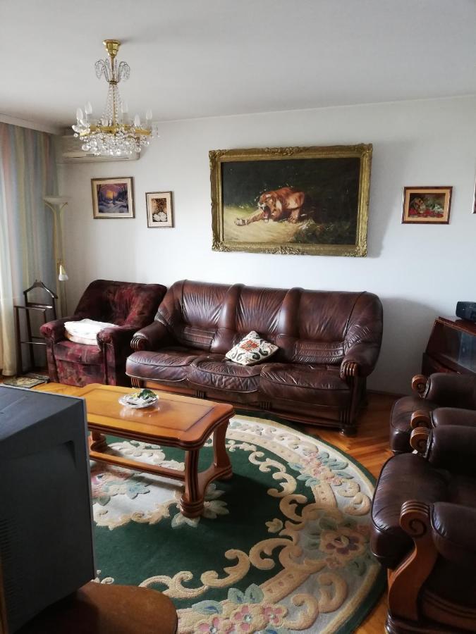 Neversea Beachfront 2 Bedroom Constanta
